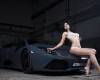 Lamborghini и хорошенькая брюнеточка